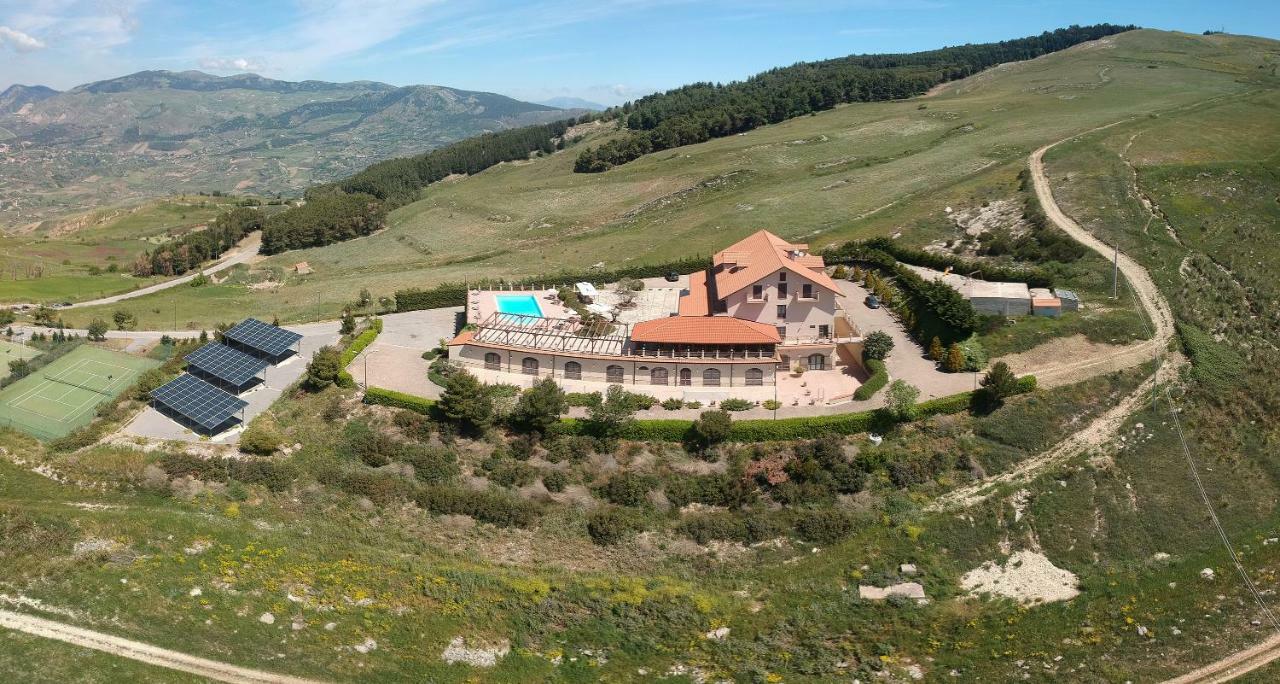 Pigna D'Oro Country Hotel Santo Stefano Quisquina 外观 照片