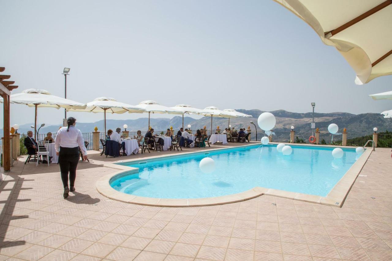 Pigna D'Oro Country Hotel Santo Stefano Quisquina 外观 照片